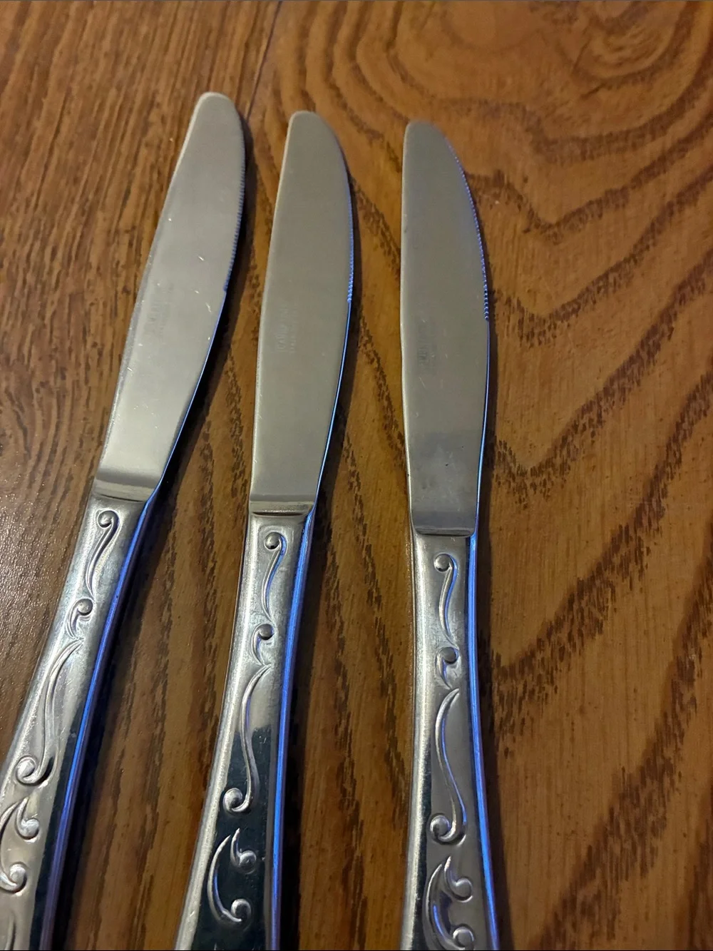 Butter Knife Set in Silver with Rooster Motif (Set of 3)